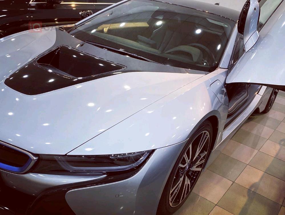 بي ام دبليو i8